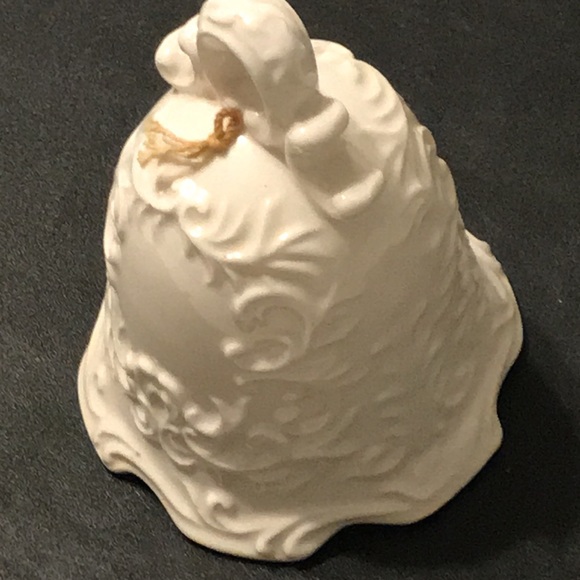 Mid-century Napcoware Porcelain Dinner Bell - Picture 2 of 7